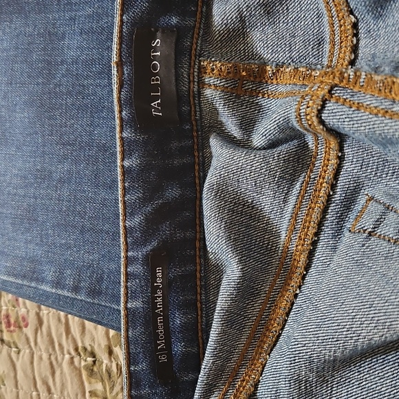 Talbots Modern Ankle Jean - Picture 4 of 5